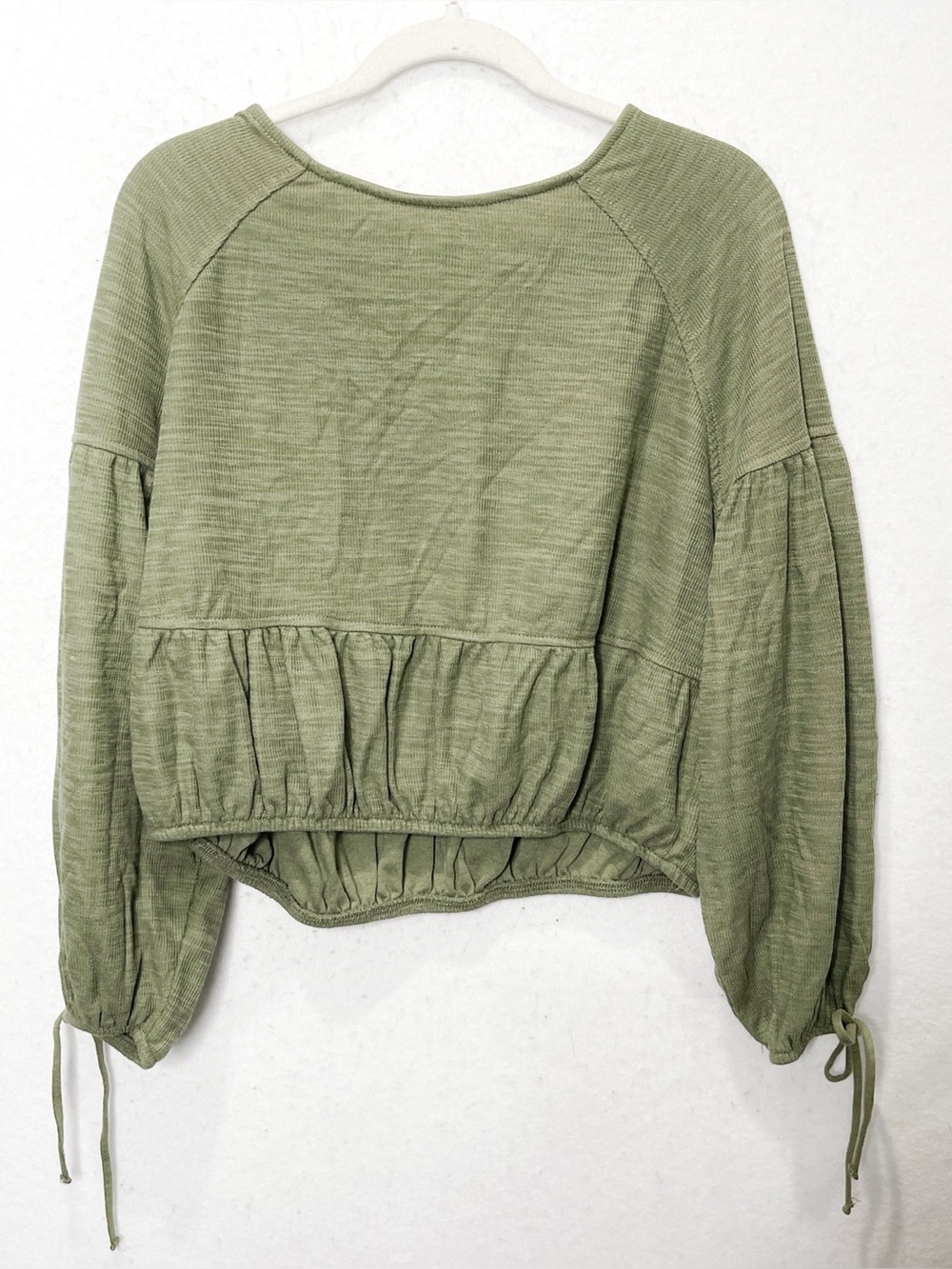 aerie Endless Summer Sage Peplum Cropped Sweatshirt Lantern Sleeve Tie Cuff Cozy - Picture 4 of 9